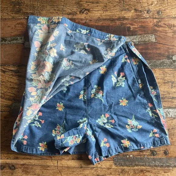 •VTG. Liz Claiborne•Jean Skort•Size 10 - Picture 2 of 6